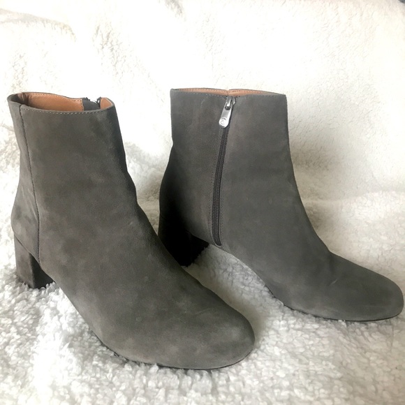 Adrienne Vittadini Shoes - Beautiful Adrienne Vittadini Grey Boots